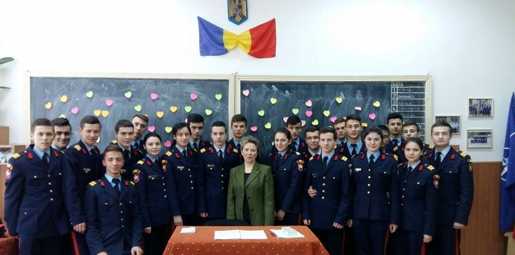 Thorny Goods blush Ştafeta generaţiilor – Colegiul Naţional Militar "Dimitrie Cantemir" Breaza