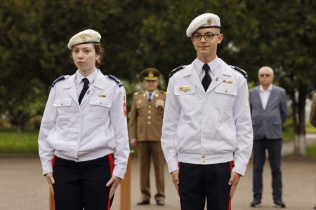 Doi elevi cantemiriști au participat la un dejun festiv cu veteranii de război