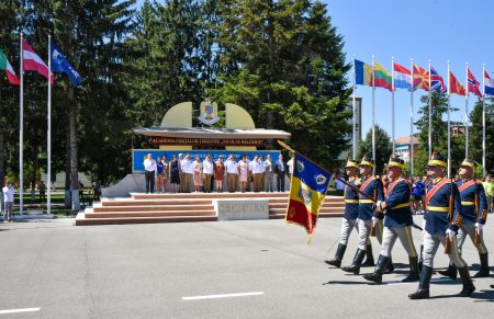 Elevi cu rezultate deosebite la învățătură, în Tabăra Internațională de Tineret a CLIMS