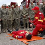 Exercițiu demonstrativ de stingere a unui incendiu