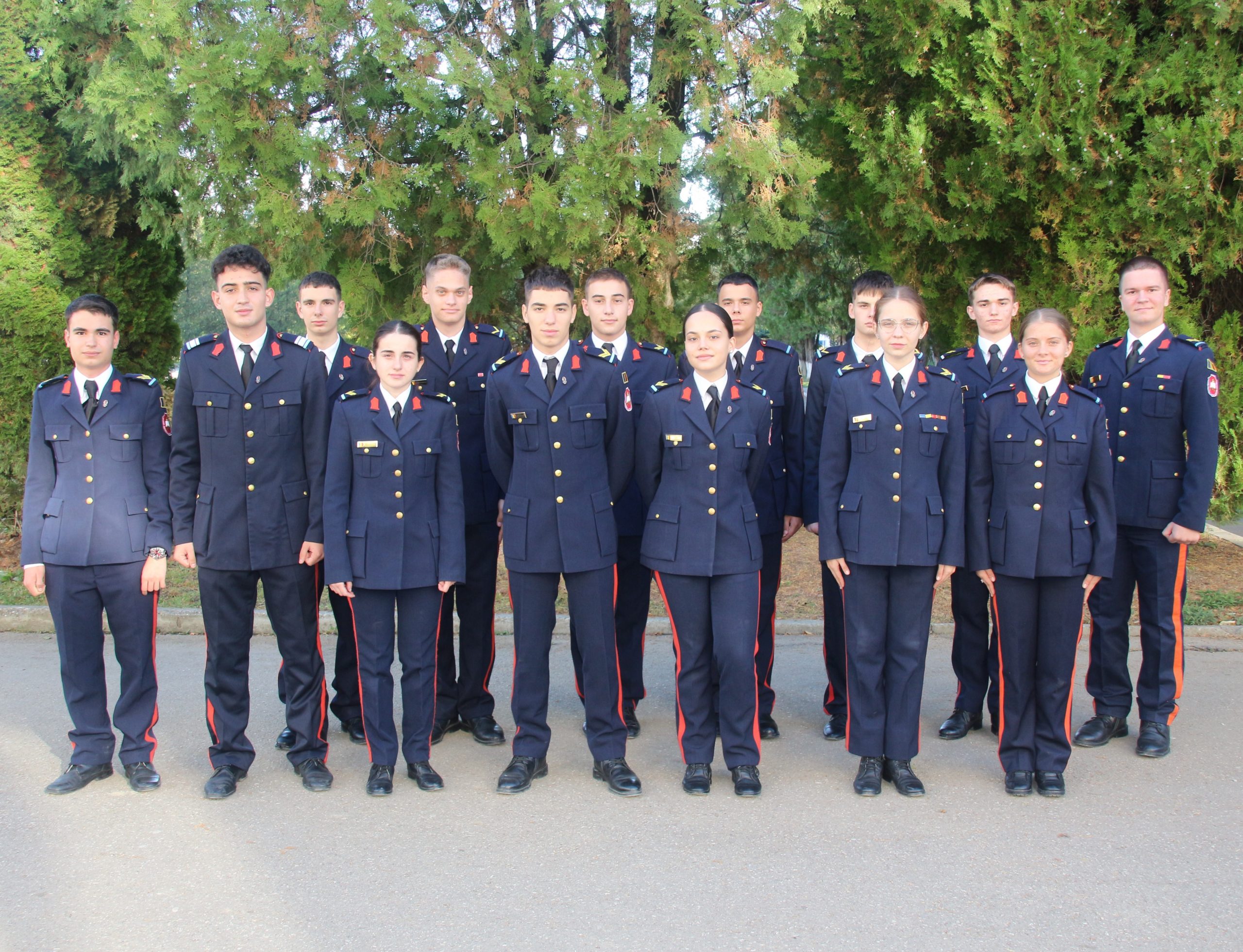 Promovarea carierei militare în școlile civile