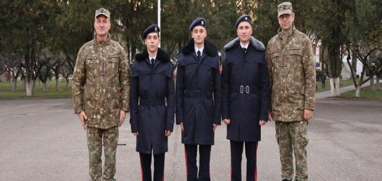 Performeri cantemiriști înaintați în grad