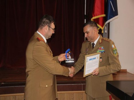 Read more about the article Lecție de vocație militară