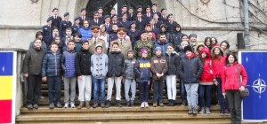 Read more about the article „Armata – O şcoală altfel”