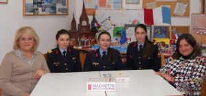 Read more about the article Distincţii la franceză pentru trei liceene în uniformă