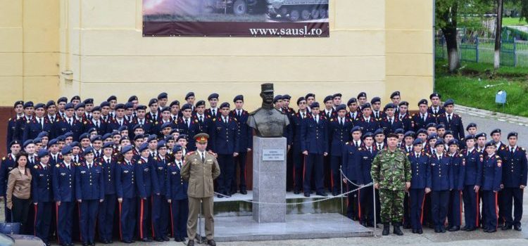 Read more about the article Călătoria de orientare şcolară şi profesională continuă!