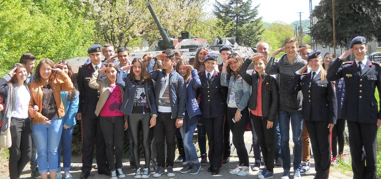 Read more about the article „Să ştii mai multe, să fii mai bun!”