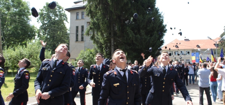 Read more about the article Excelenţă educaţională cantemiristă în anul şcolar 2015-2016