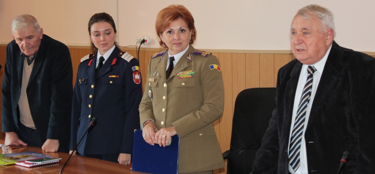 Read more about the article Cenaclul „Marin Sorescu”- artă şi trăire cantemiristă