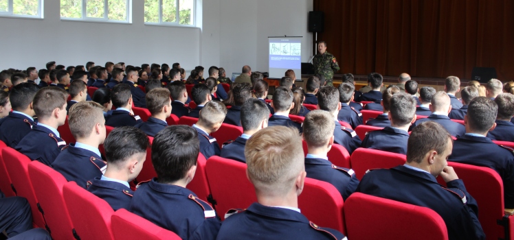 Read more about the article Paşi spre cariera militară