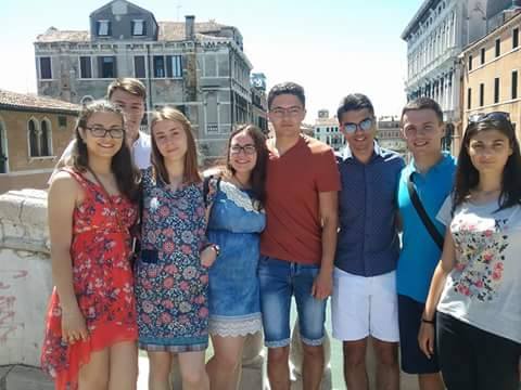 Read more about the article Excursie în Italia pentru cantemiriştii merituoşi