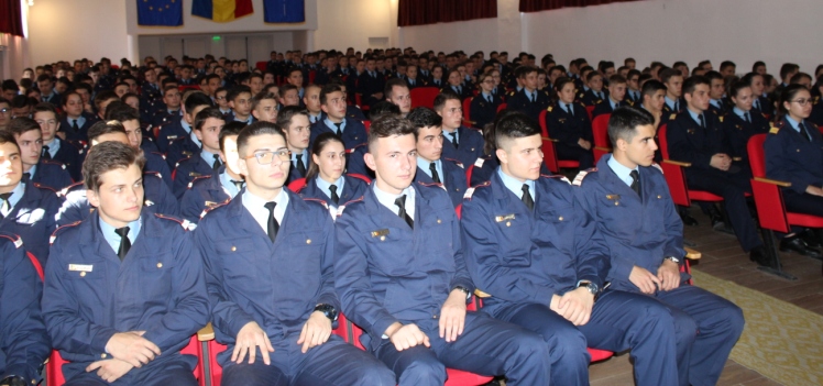 Read more about the article Medicina militară – o opţiune de viitor pentru cantemirişti