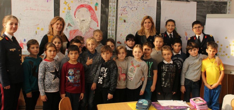 Read more about the article De Crăciun poveştile prind viaţă!