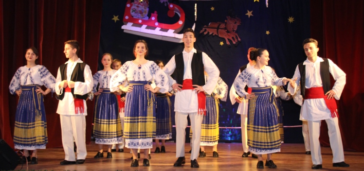 Read more about the article Să fim alături de ei în „Duelul Ansamblurilor”!