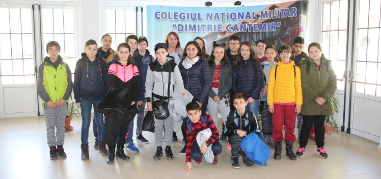 Read more about the article „Şcoala altfel”