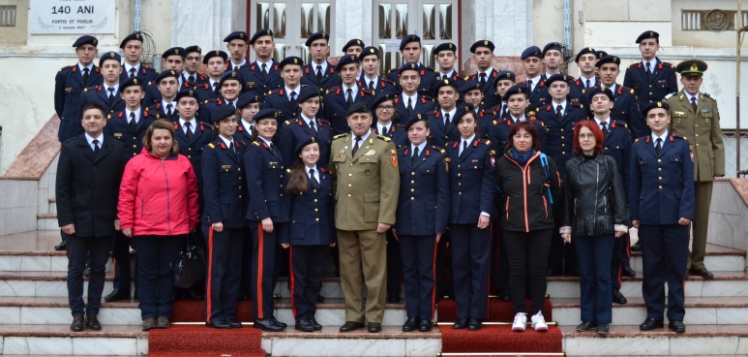 Read more about the article „Şcoala altfel”