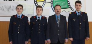 Read more about the article Distincţii la istorie