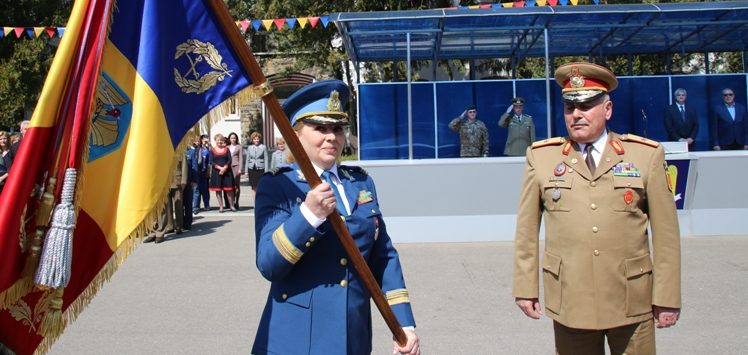 Read more about the article Ceremonia militară de predare-primire a comenzii instituţiei
