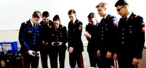 Read more about the article Sunt originali şi împărtăşesc pasiunea pentru robotică de la prima ediţie