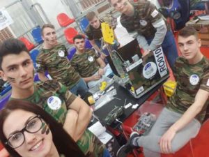 Read more about the article Echipa de robotică în finala de la Bucureşti a competiţiei “First Tech Challenge”