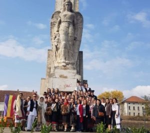 Read more about the article “Unitate în diversitate prin tradiţii, obiceiuri şi folclor”