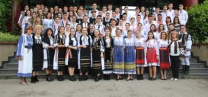 Read more about the article “Unitate în diversitate prin tradiţii, obiceiuri şi folclor”