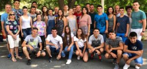 Read more about the article Tabără la mare pentru elevii merituoşi!