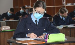 Read more about the article „Bobocii” au pășit cu dreptul în mediul cazon