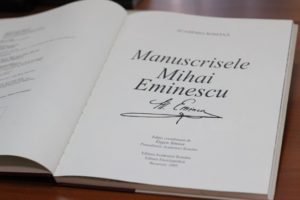 Read more about the article Colecția de Manuscrise Mihai Eminescu în colegiul nostru, în format scris și pe DVD