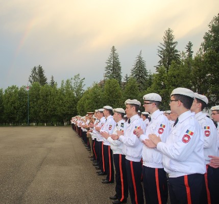 Read more about the article Media 10, la admiterea în Colegiul Național Militar „Dimitrie Cantemir”