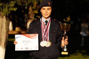 Read more about the article Medeea Zafiris, campioană și vicecampioană mondială la karate