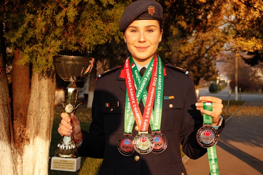 Read more about the article Medeea Zafiris, noi performanțe de excepție la karate