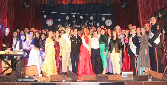 Read more about the article Balul bobocilor cantemiriști