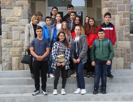 Read more about the article Vizita elevilor de gimnaziu