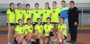 Read more about the article Victorii la handbal feminin și masculin