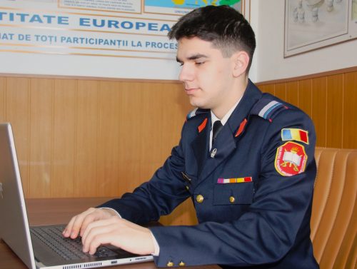 Read more about the article Interdisciplinaritatea, o pasiune pentru elevul Ștefan Dediu