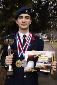 Read more about the article Campion la karate