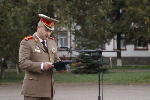 Read more about the article Diplome, medalii și avansări în grad, cu prilejul Zilei Armatei României