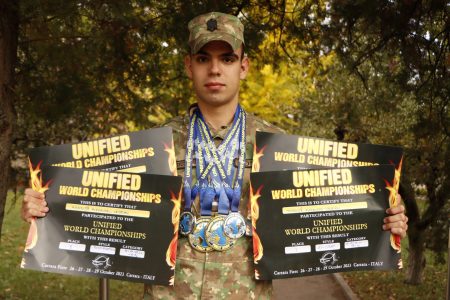 Read more about the article Medalii de aur și de argint la Campionatul Mondial Unificat WTKA