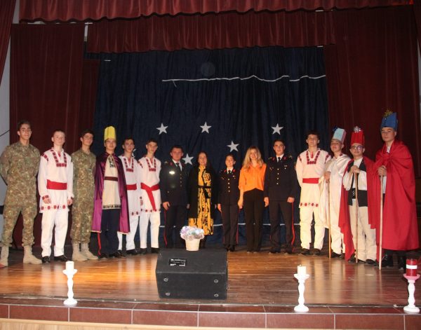 Read more about the article Tradițiile și obiceiurile de la Mănăstirea Dealu, duse mai departe de cantemiriști