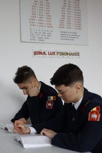 Read more about the article Distincții la Olimpiada de Matematică