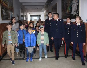 Read more about the article Cariera militară, opțiune pentru elevii de gimnaziu
