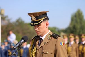 Read more about the article Frați, cantemirişti, șefi de promoție pe academie