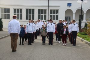 Read more about the article Alături de copiii care visează la o carieră militară