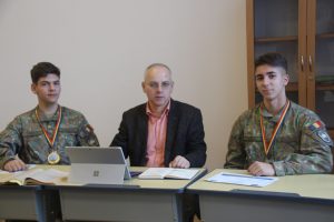 Read more about the article Medalii de aur pentru pasionații de fizică, astronomie și astrofizică