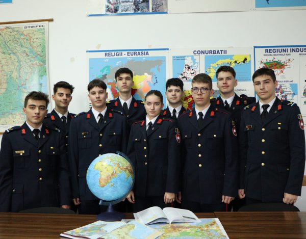 Read more about the article Distincții și calificare la etapa națională a Olimpiadei de Geografie
