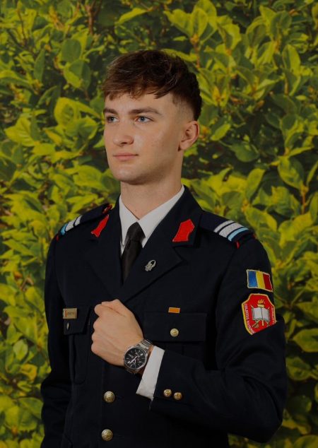 Read more about the article Admis la specializarea aleasă!