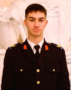 Read more about the article Ambiție, muncă și succes