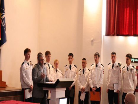 Read more about the article Ambasadorii juniori EPAS promovează valorile europene în rândul elevilor Colegiului Național Militar „Dimitrie Cantemir”
