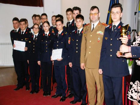 Read more about the article Elevii pasionați de matematică, fizică și informatică premiați la Concursul „Octav Onicescu”